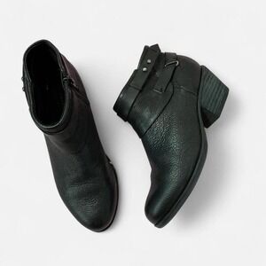 Clark's Black Ankle Boots with Buckle Detail Chunky Heel Comfortable‎ Booties